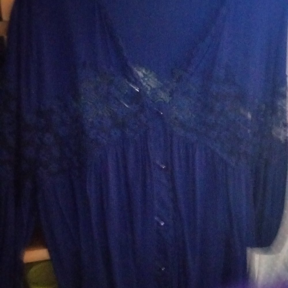 New Charming Charlie Top